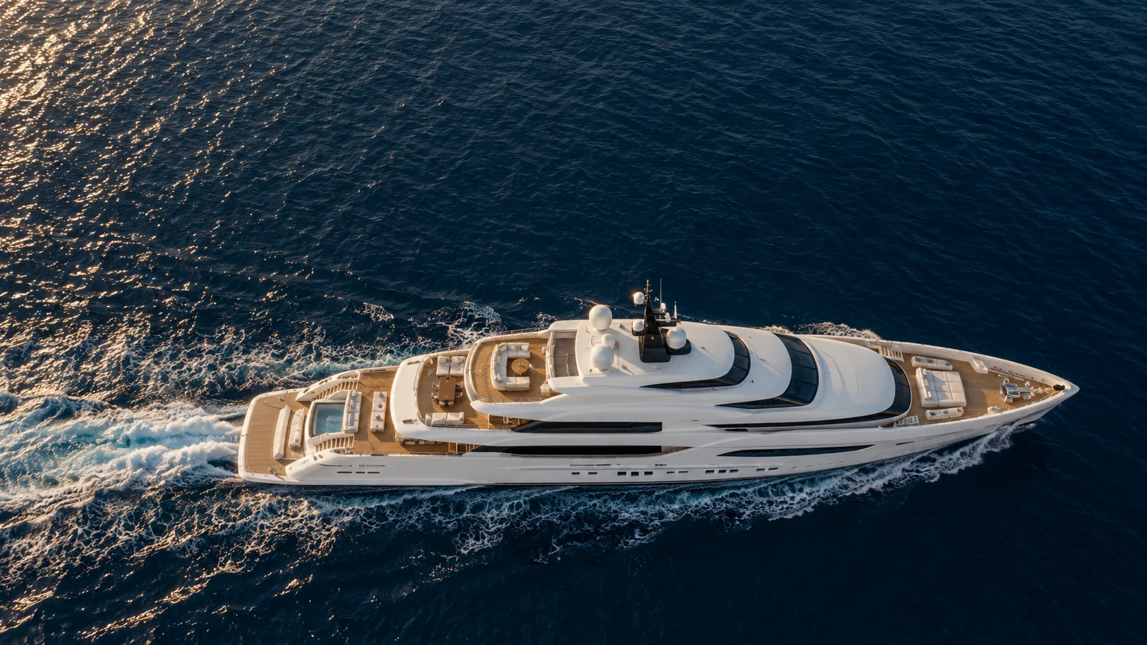 Yacht in navigazione, immagine illustrativa